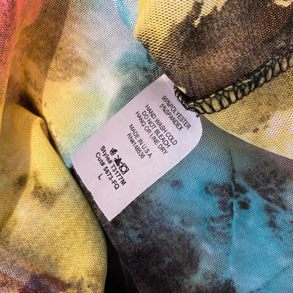 Cropped Mesh Top - Picture 3 of 4